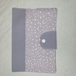 Várandósgondozási könyv borító bézs pöttyös szürkével